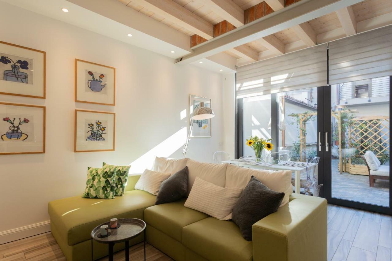 White Suite With Private Terrace By Rent All Como Exterior photo